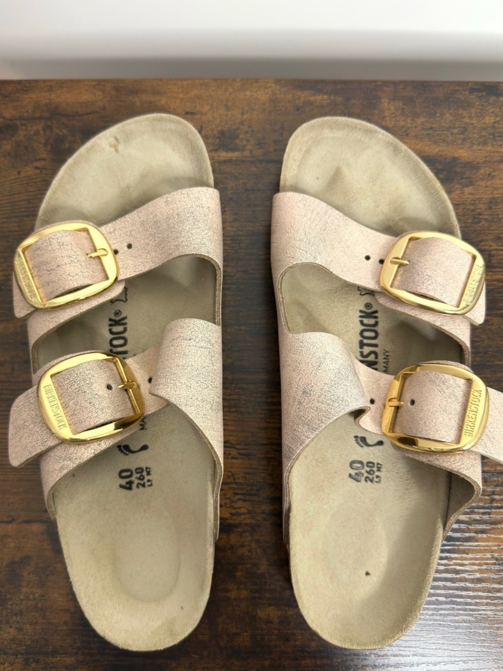 Birkenstock Arizona Big Buckle Sandals Metallic Rose Gold - Picture 2 of 6